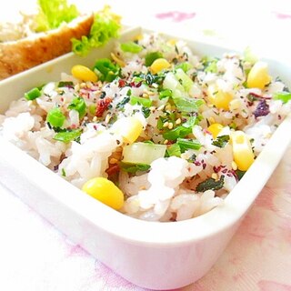 雑穀米de❤乾燥梅肉と乾燥ワカメと生姜の混ぜご飯❤